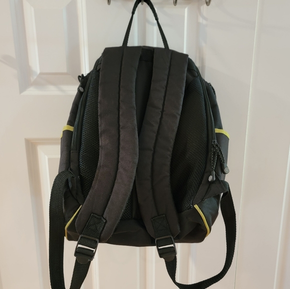Jeep Diaper Backpack Built for Baby, Styled for Dad - Picture 4 of 8
